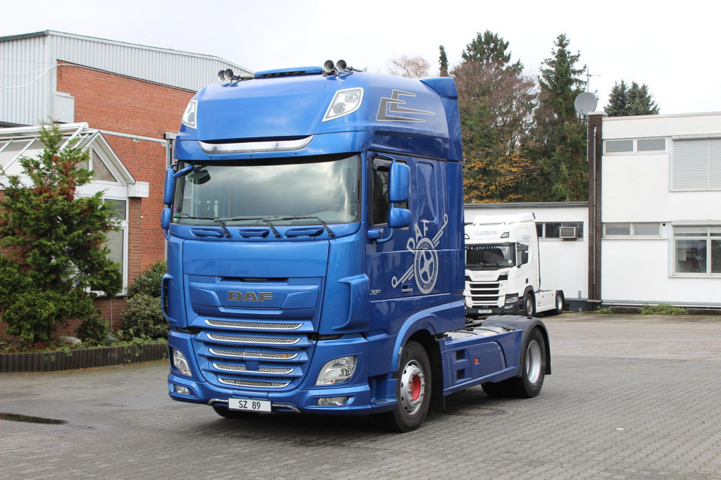 Daf 480 SSC Retarder Kühlbox 2 Tanks Standklima - Тягач: фото 1 Daf 480 SSC Retarder Kühlbox 2 Tanks Standklima - Тягач: фото 1