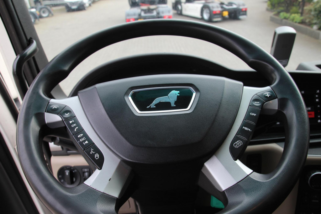 Тягач MAN TGX 18.500 XXL Standklima Navi Xenon Retarder: фото 6 Тягач MAN TGX 18.500 XXL Standklima Navi Xenon Retarder: фото 6