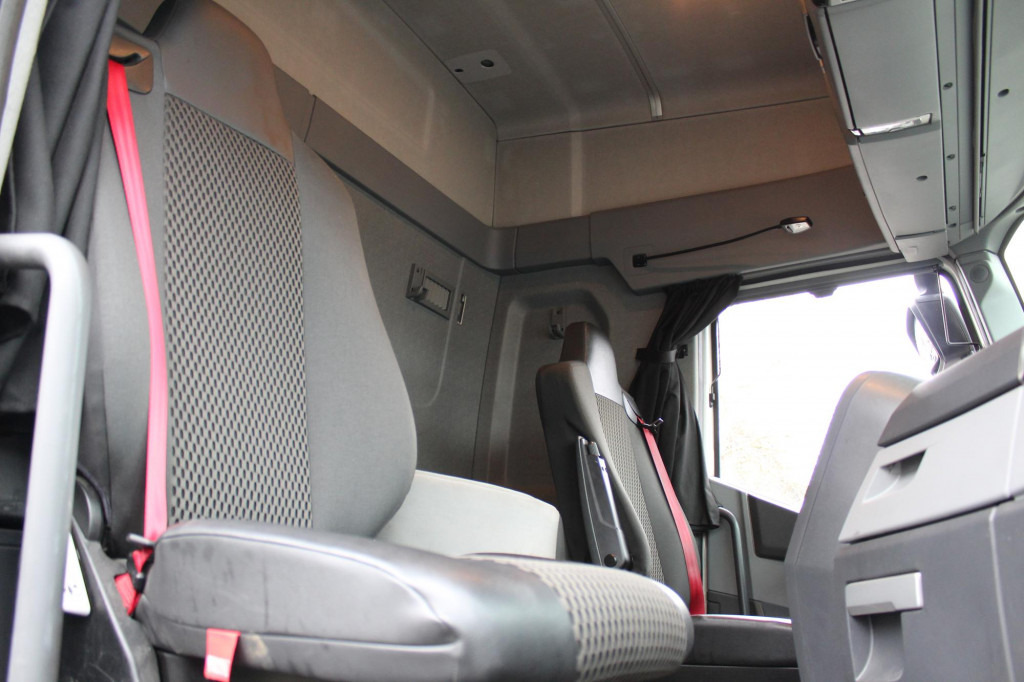 Renault T460 Retarder 2 Tanks Standklima VIN : KD - Тягач: фото 2 Renault T460 Retarder 2 Tanks Standklima VIN : KD - Тягач: фото 2