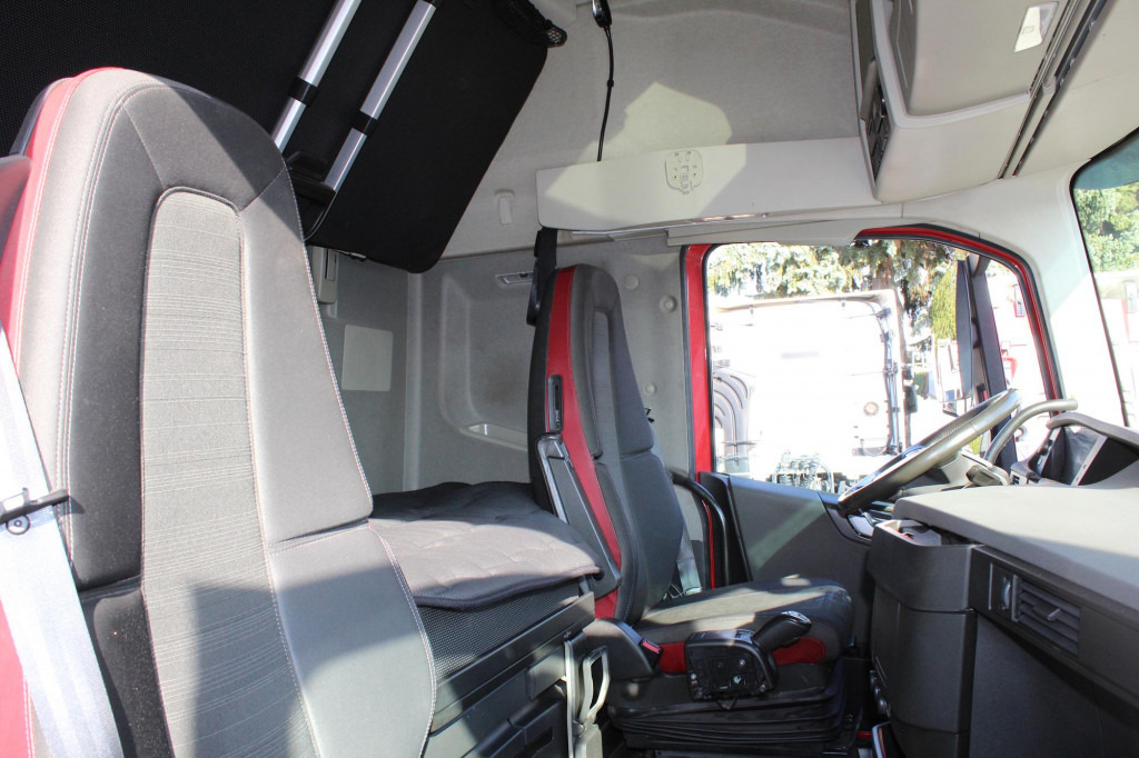 Volvo FH 500 Globe XL I-Park Cool Xenon VIN: MB - Тягач: фото 3 Volvo FH 500 Globe XL I-Park Cool Xenon VIN: MB - Тягач: фото 3