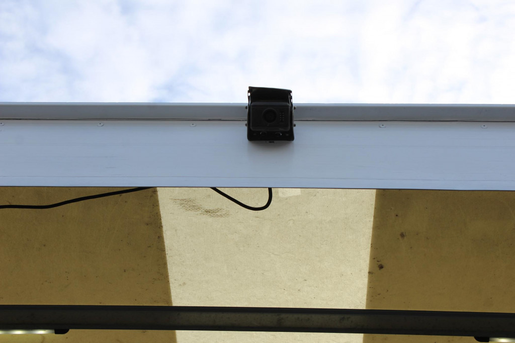 Volvo FM 330 E6 Koffer 7,8m Klima LBW Liftachse - Вантажівка з закритим кузовом: фото 5 Volvo FM 330 E6 Koffer 7,8m Klima LBW Liftachse - Вантажівка з закритим кузовом: фото 5