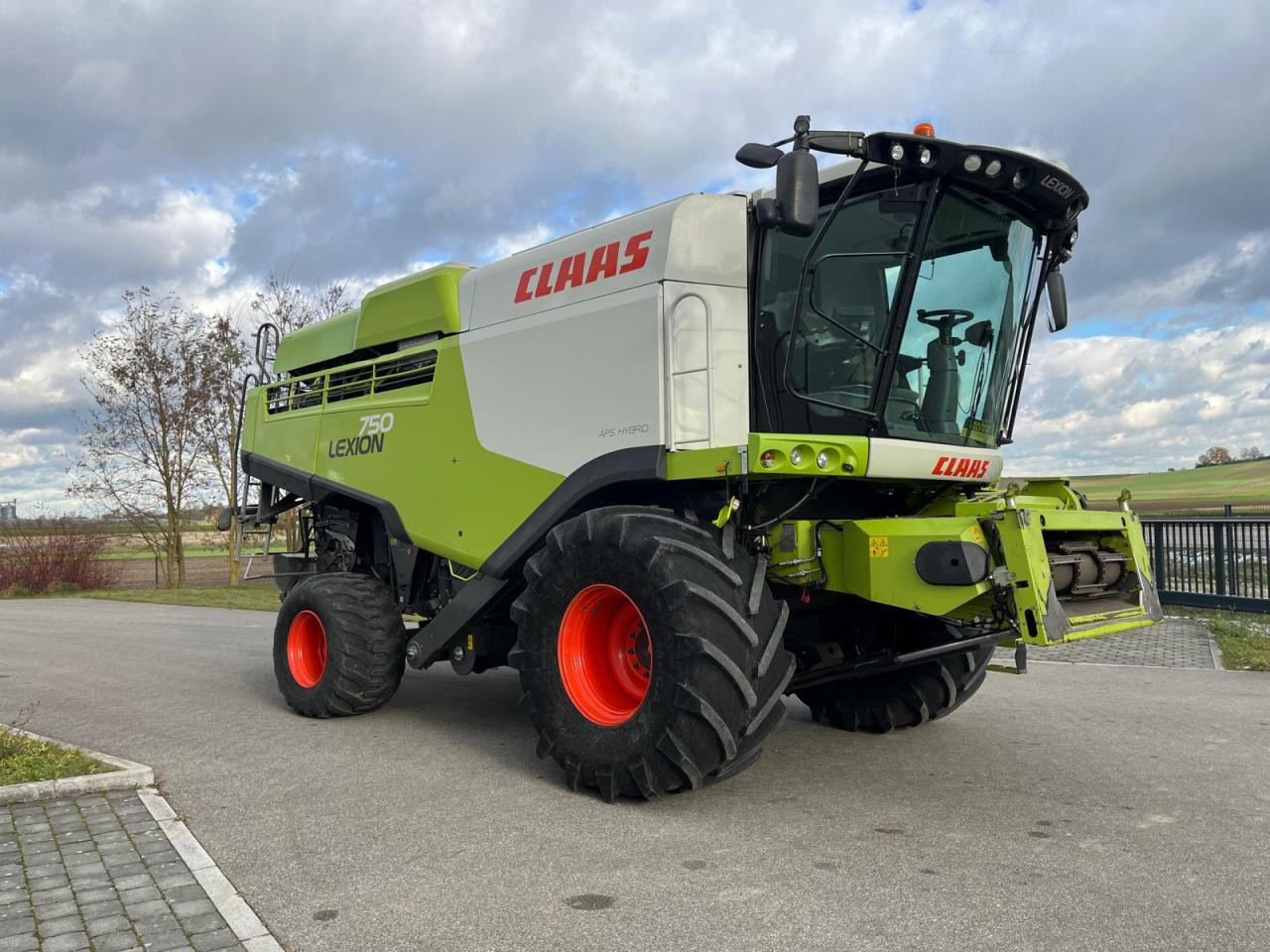CLAAS Lexion 750 V-Kanal 3D, 30kmh, Mercedes Motor, Baujahr 2017 - Зернозбиральний комбайн: фото 5 CLAAS Lexion 750 V-Kanal 3D, 30kmh, Mercedes Motor, Baujahr 2017 - Зернозбиральний комбайн: фото 5