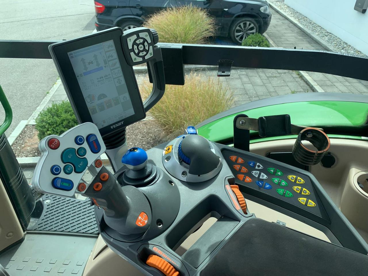 Трактор Fendt 724 Vario Power Plus mit GPS: фото 9 Трактор Fendt 724 Vario Power Plus mit GPS: фото 9