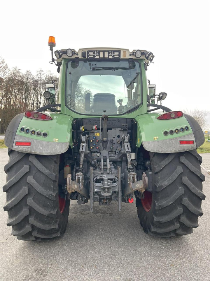 Fendt Fendt 718 Vario SCR GPS - Трактор: фото 5 Fendt Fendt 718 Vario SCR GPS - Трактор: фото 5