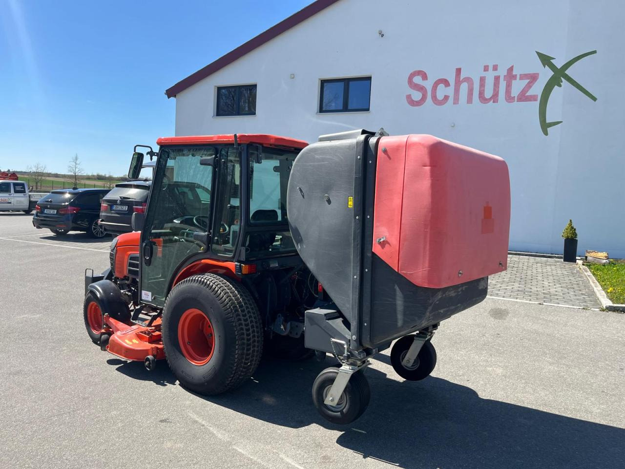 Kubota B3030 Rasenmäher mit Grüngutbehälter, Hochentlader - Газонокосарка: фото 3 Kubota B3030 Rasenmäher mit Grüngutbehälter, Hochentlader - Газонокосарка: фото 3