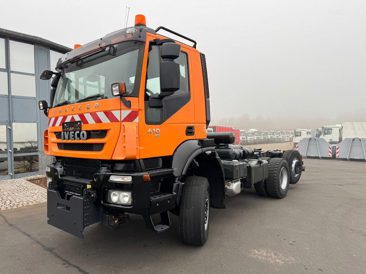 Iveco Trakker 410 E 5 6x4/2 Winterdienst / Lift/Lenka. - Вантажівка шасі: фото 1 Iveco Trakker 410 E 5 6x4/2 Winterdienst / Lift/Lenka. - Вантажівка шасі: фото 1