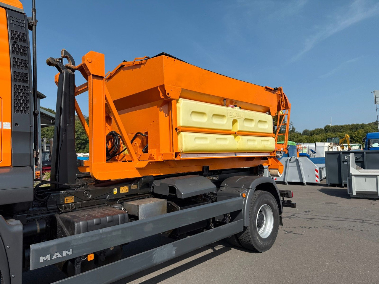 MAN TGA 18.350 4x4 Meiler Abroller RK 14.45 Winterd. - Гаковий мультиліфт вантажівка: фото 3 MAN TGA 18.350 4x4 Meiler Abroller RK 14.45 Winterd. - Гаковий мультиліфт вантажівка: фото 3
