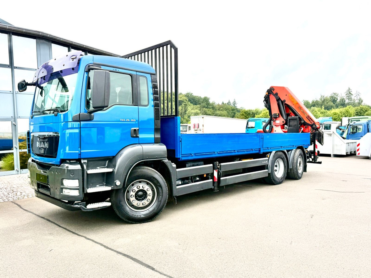 MAN TGS 26.360 6x2 Palfinger PK 27002- Funk- - Бортова вантажівка/ Платформа: фото 1 MAN TGS 26.360 6x2 Palfinger PK 27002- Funk- - Бортова вантажівка/ Платформа: фото 1