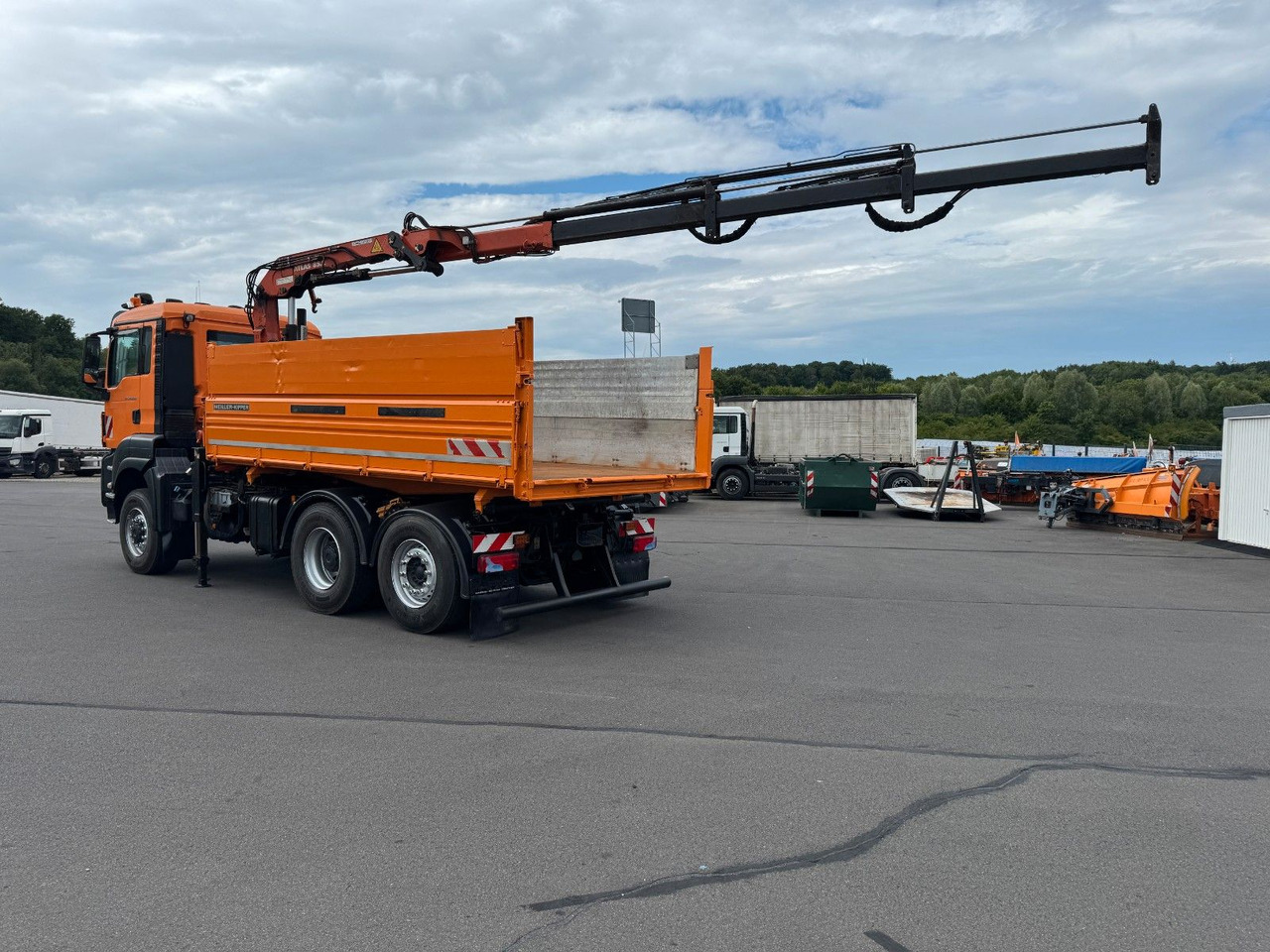 MAN TGS 28.400 6x4-4 BL Kipper / Kran / Winterdienst - Самоскид вантажівка, Вантажівка з маніпулятором: фото 2 MAN TGS 28.400 6x4-4 BL Kipper / Kran / Winterdienst - Самоскид вантажівка, Вантажівка з маніпулятором: фото 2