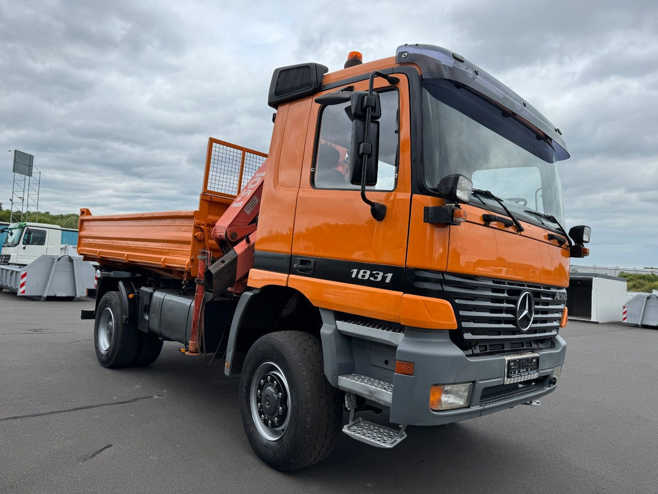 Mercedes-Benz Actros 1831 4x4 Kipper - Kran- Kupplung- Blattfe - Самоскид вантажівка, Вантажівка з маніпулятором: фото 5 Mercedes-Benz Actros 1831 4x4 Kipper - Kran- Kupplung- Blattfe - Самоскид вантажівка, Вантажівка з маніпулятором: фото 5