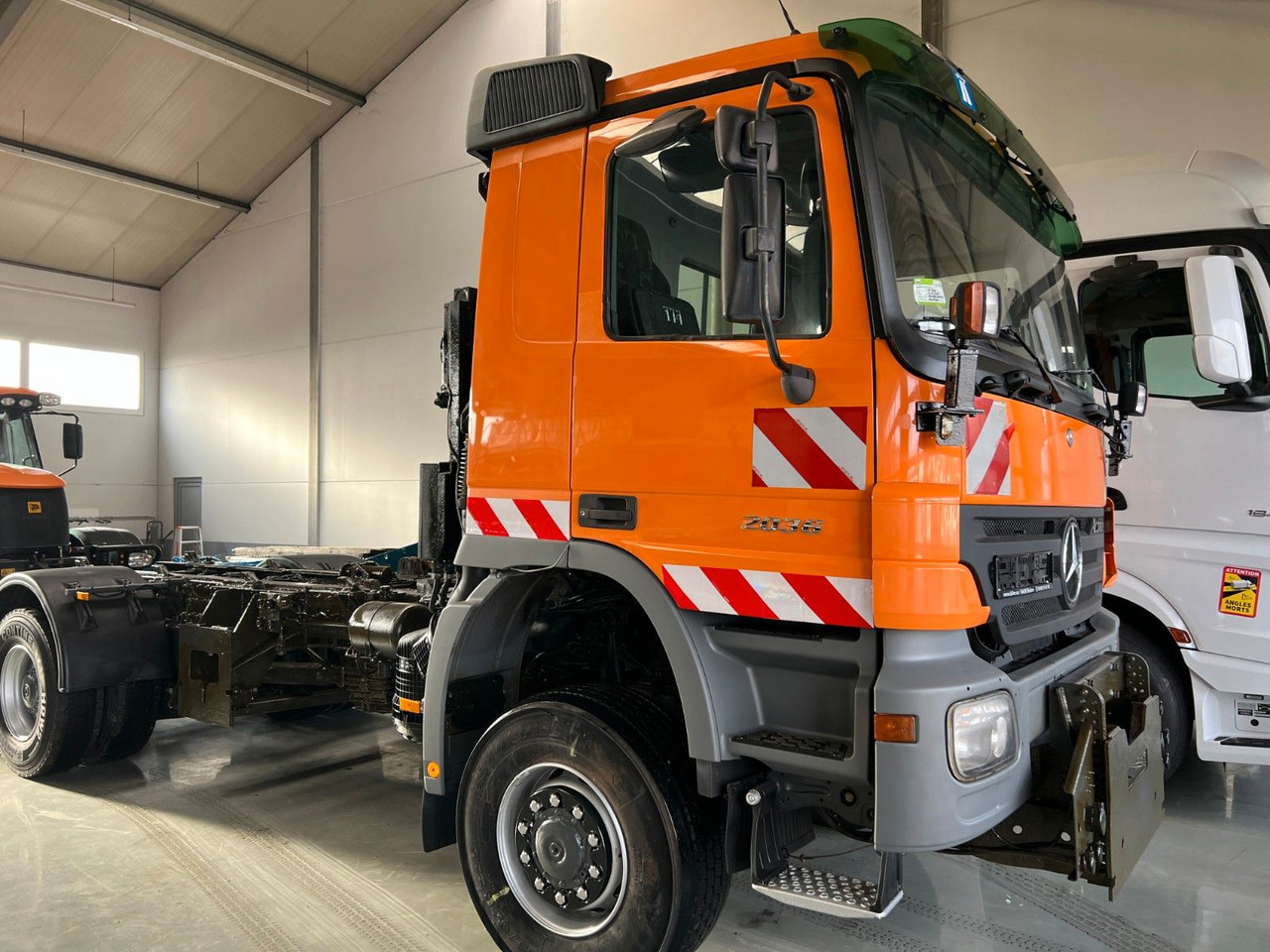 Mercedes-Benz Actros 2036 4x4 DautelWechselsystem Winterdienst Mercedes-Benz Actros 2036 4x4 DautelWechselsystem Winterdienst - Вантажівка шасі: фото 2 Mercedes-Benz Actros 2036 4x4 DautelWechselsystem Winterdienst Mercedes-Benz Actros 2036 4x4 DautelWechselsystem Winterdienst - Вантажівка шасі: фото 2