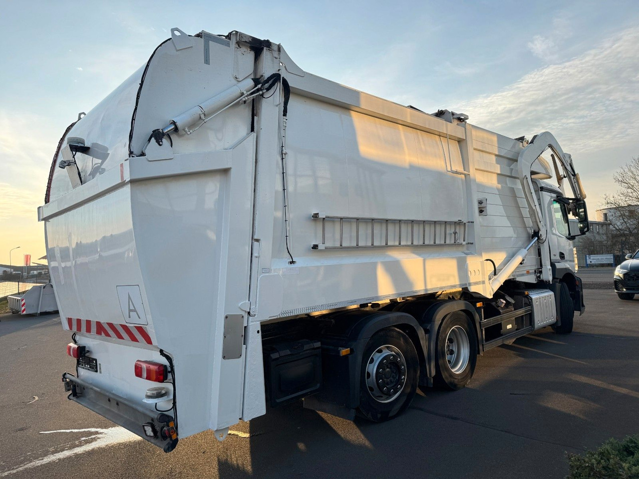 Mercedes-Benz Antos 2533 6x2 Heil Frontlader Waage  Funk Mercedes-Benz Antos 2533 6x2 Heil Frontlader Waage  Funk в лізинг Mercedes-Benz Antos 2533 6x2 Heil Frontlader Waage  Funk Mercedes-Benz Antos 2533 6x2 Heil Frontlader Waage  Funk: фото 14