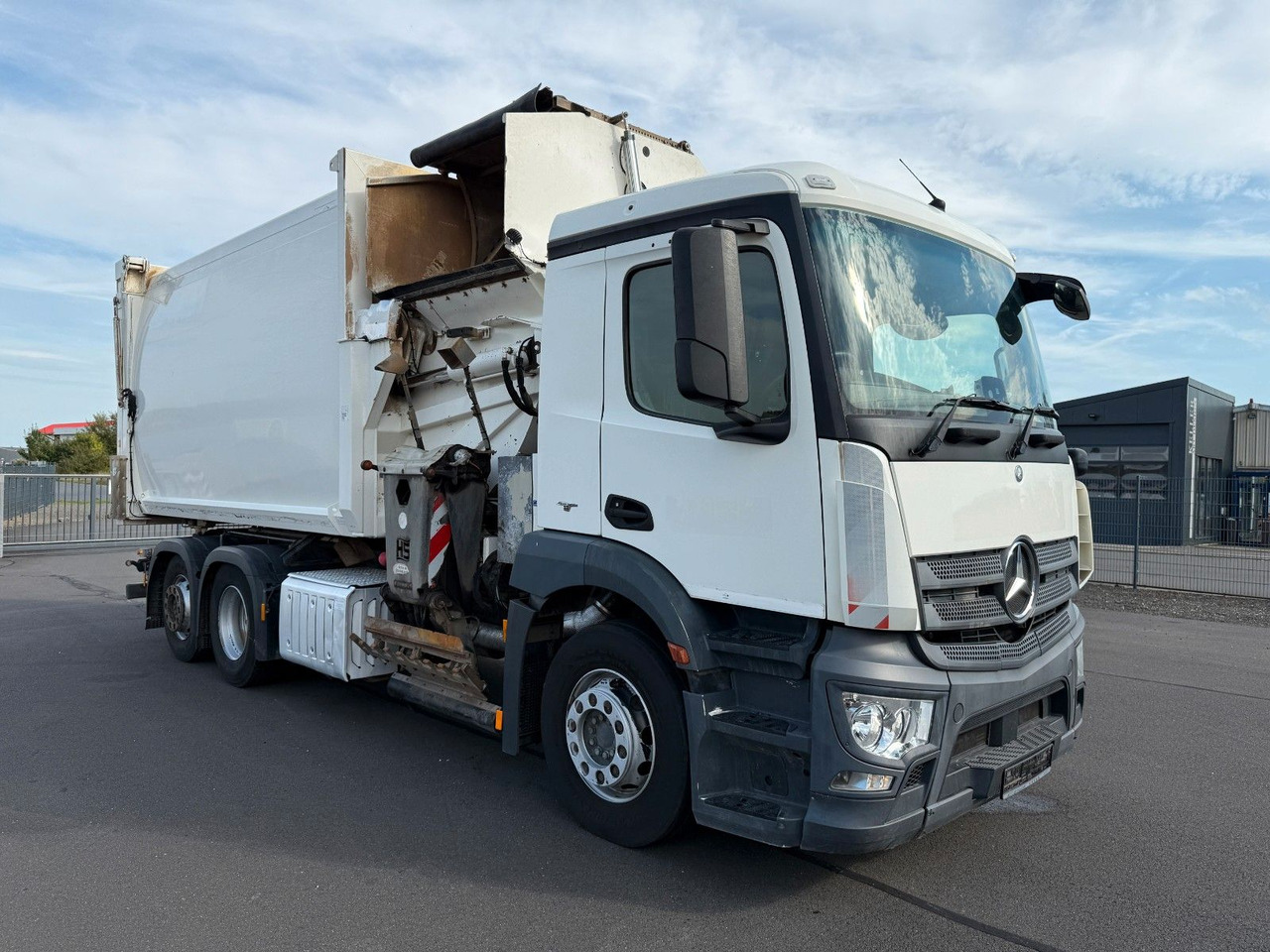 Mercedes-Benz Antos 2533 Seitenlader HS SL- VK- F - Сміттєвози: фото 3 Mercedes-Benz Antos 2533 Seitenlader HS SL- VK- F - Сміттєвози: фото 3