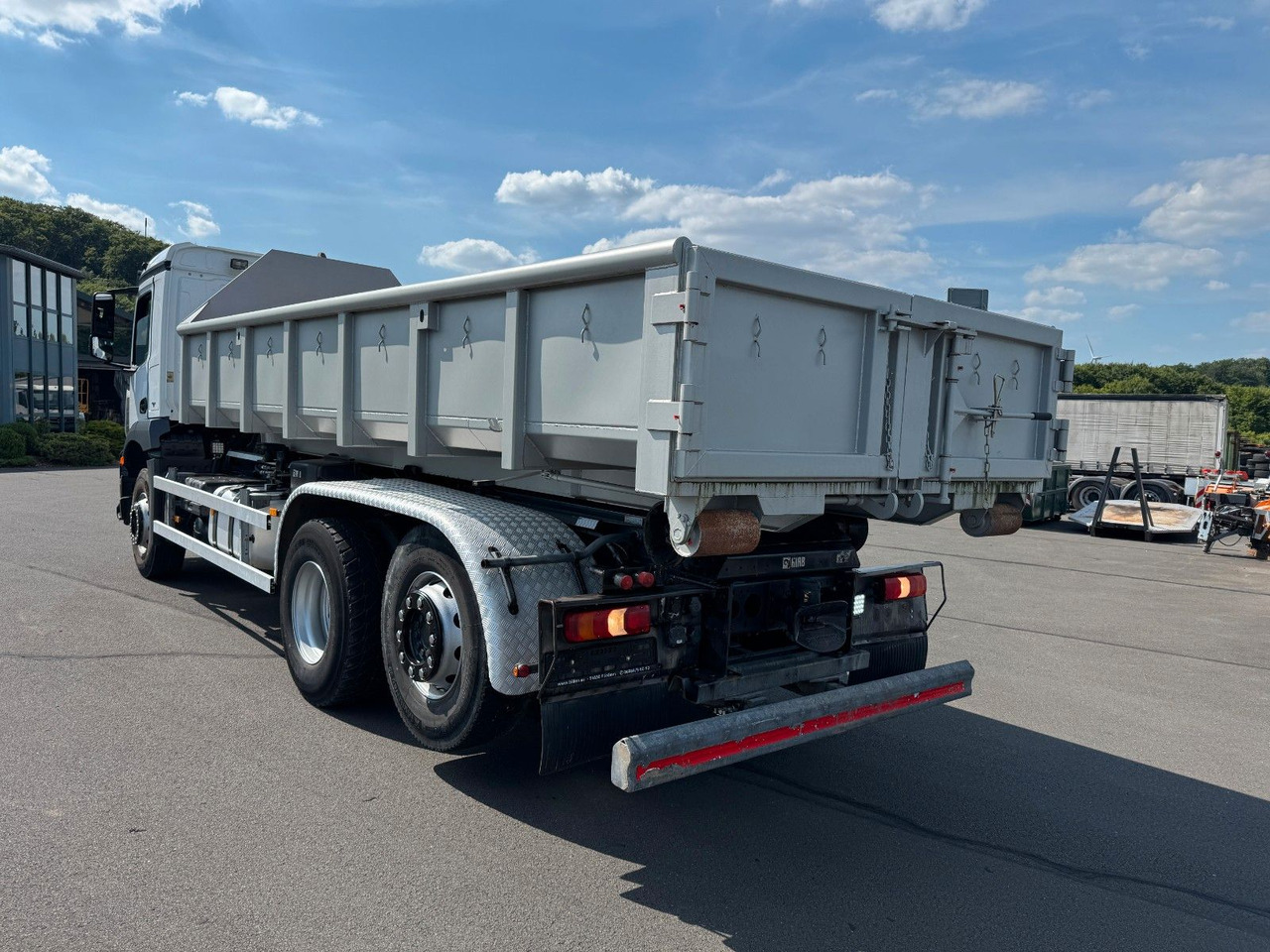 Mercedes-Benz Arocs 2535 6x2 Hiab XR 21S59 + Kranhydraulik - Гаковий мультиліфт вантажівка: фото 3 Mercedes-Benz Arocs 2535 6x2 Hiab XR 21S59 + Kranhydraulik - Гаковий мультиліфт вантажівка: фото 3