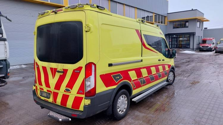 FORD TRANSIT 2,0TDI AMBULANCE KLIMA 1.2018 EURO 6, 3 UNITS - Карета швидкої допомоги: фото 3 FORD TRANSIT 2,0TDI AMBULANCE KLIMA 1.2018 EURO 6, 3 UNITS - Карета швидкої допомоги: фото 3
