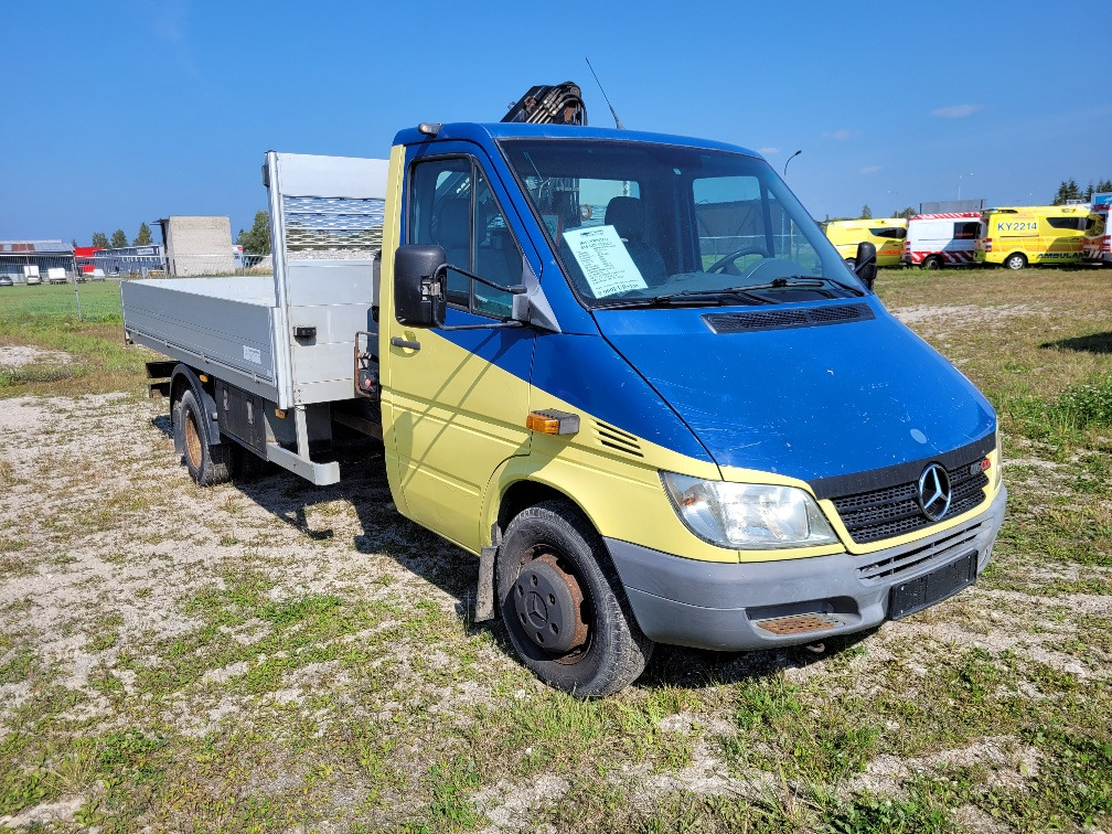 MERCEDES – BENZ SPRINTER 616CDI HIAB 027-2 Crane 10.2004 - Легка бортова вантажівка: фото 1 MERCEDES – BENZ SPRINTER 616CDI HIAB 027-2 Crane 10.2004 - Легка бортова вантажівка: фото 1