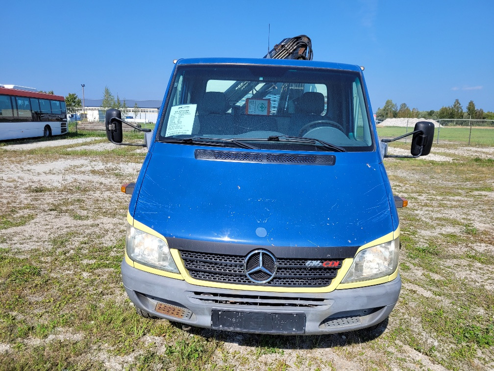 MERCEDES – BENZ SPRINTER 616CDI HIAB 027-2 Crane 10.2004 - Легка бортова вантажівка: фото 3 MERCEDES – BENZ SPRINTER 616CDI HIAB 027-2 Crane 10.2004 - Легка бортова вантажівка: фото 3