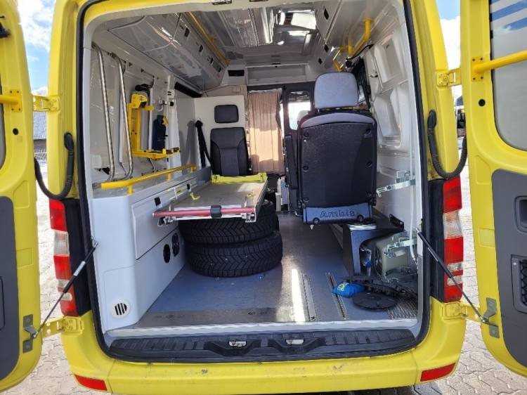 MERCEDES – BENZ SPRINTER AMBULANCE (PROFILE) KLIMA 2.2016 EURO 6 - Карета швидкої допомоги: фото 4 MERCEDES – BENZ SPRINTER AMBULANCE (PROFILE) KLIMA 2.2016 EURO 6 - Карета швидкої допомоги: фото 4