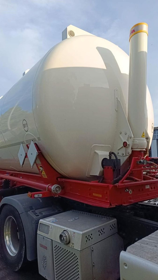 Kässbohrer Kippsilo 60m³ ADR - Напівпричіп цистерна для сипучих вантажів: фото 5 Kässbohrer Kippsilo 60m³ ADR - Напівпричіп цистерна для сипучих вантажів: фото 5