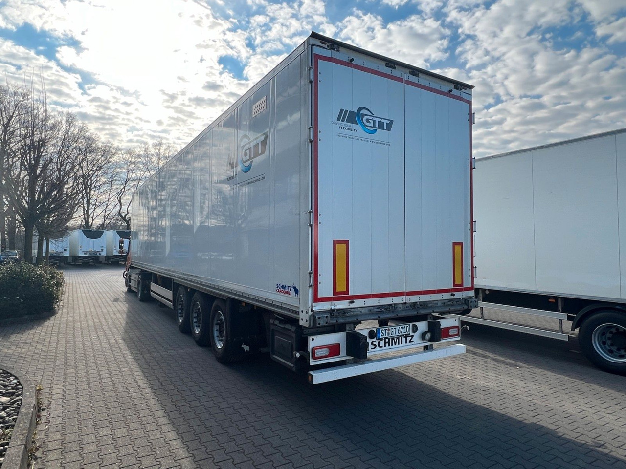 Schmitz Cargobull SKO 24 Isokoffer,Ab KW 46, Miete mögl. - Закритий кузов напівпричіп: фото 5 Schmitz Cargobull SKO 24 Isokoffer,Ab KW 46, Miete mögl. - Закритий кузов напівпричіп: фото 5