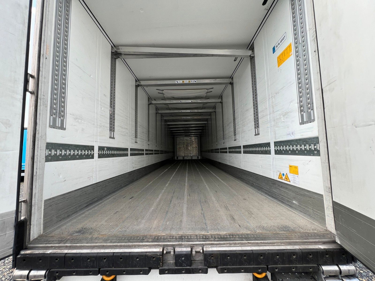 Schmitz Cargobull SKO 24/L - 13.4 FP 45 Cool V7, Schmitz S.CU V2.0 - Рефрижератор напівпричіп: фото 5 Schmitz Cargobull SKO 24/L - 13.4 FP 45 Cool V7, Schmitz S.CU V2.0 - Рефрижератор напівпричіп: фото 5