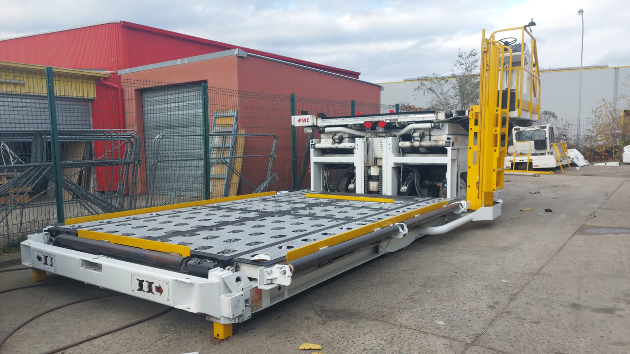 FMC loader Commander 15 Universal Main Deck - Навантажувач контейнерів і палет: фото 3 FMC loader Commander 15 Universal Main Deck - Навантажувач контейнерів і палет: фото 3