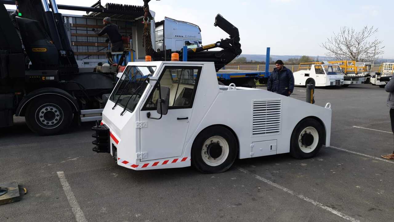 SOVAM K100 - Аеродромний тягач: фото 2 SOVAM K100 - Аеродромний тягач: фото 2