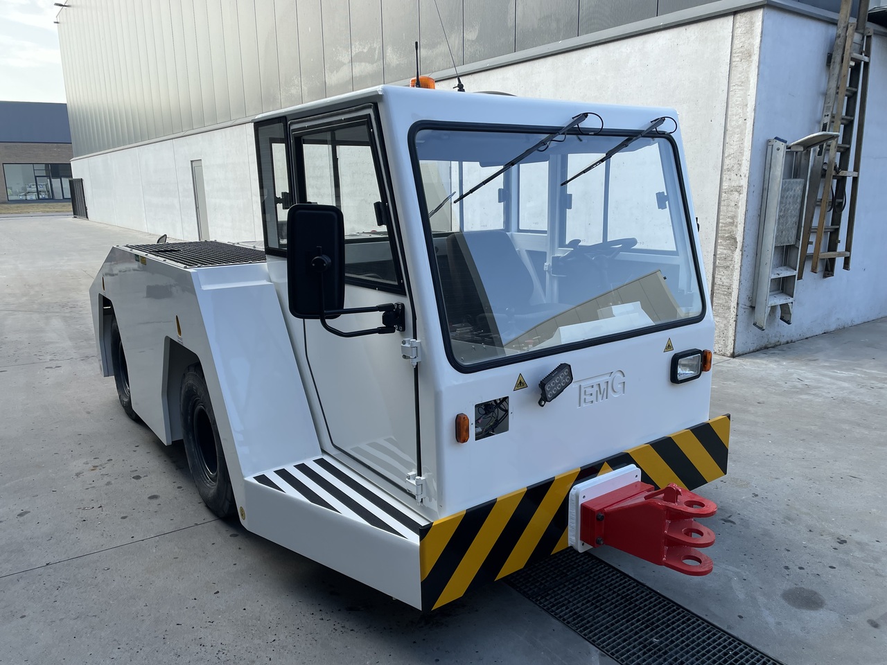 TEMG TG5012 - Аеродромний тягач: фото 2 TEMG TG5012 - Аеродромний тягач: фото 2