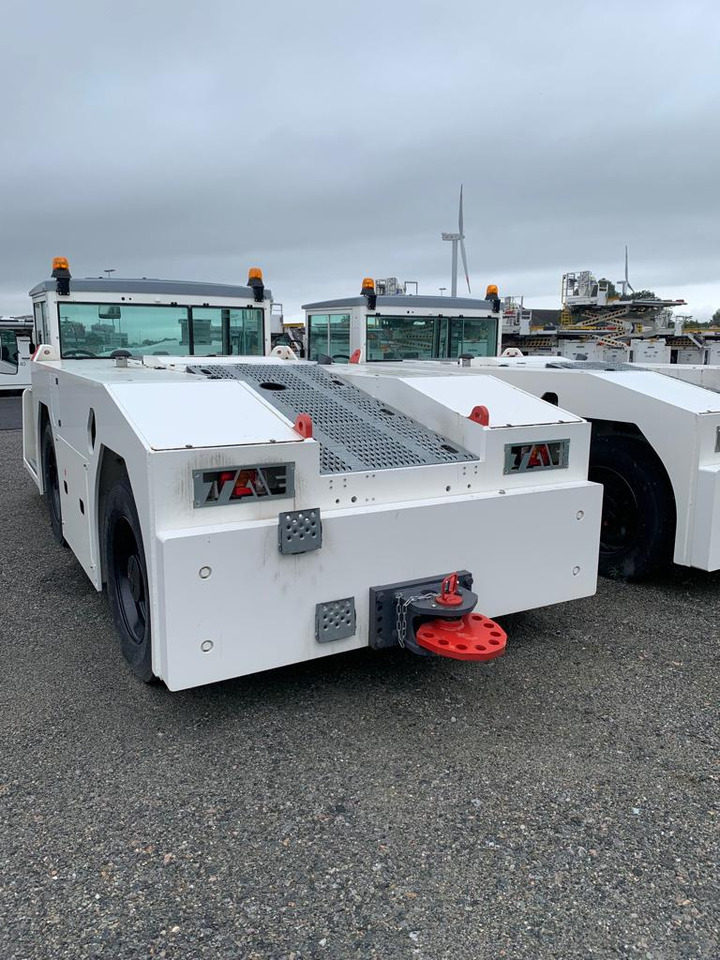 Trepel Challenger 150 - Аеродромний тягач: фото 4 Trepel Challenger 150 - Аеродромний тягач: фото 4