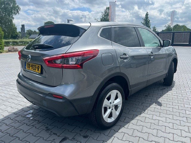 Nissan Qashqai 1.2 - Позашляховик: фото 4 Nissan Qashqai 1.2 - Позашляховик: фото 4