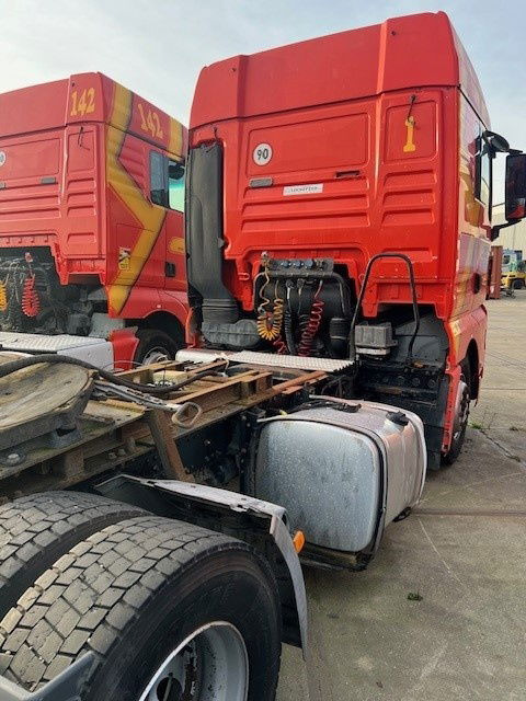 MAN TGX 18.440 .440 Euro5 - Тягач: фото 3 MAN TGX 18.440 .440 Euro5 - Тягач: фото 3