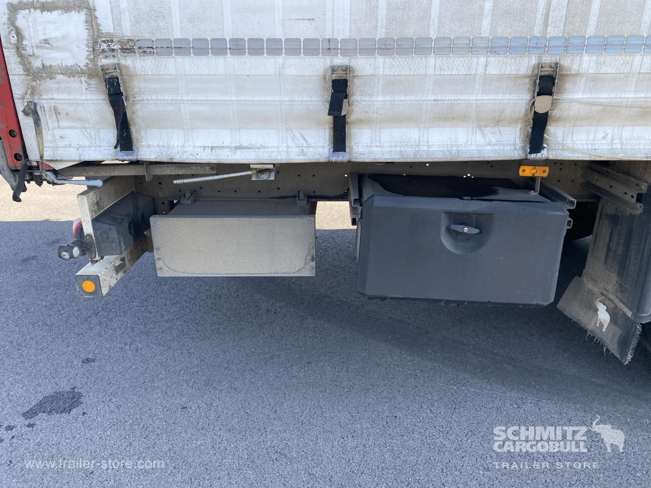 SCHMITZ Curtainsider Standard - Тентований напівпричіп: фото 4 SCHMITZ Curtainsider Standard - Тентований напівпричіп: фото 4