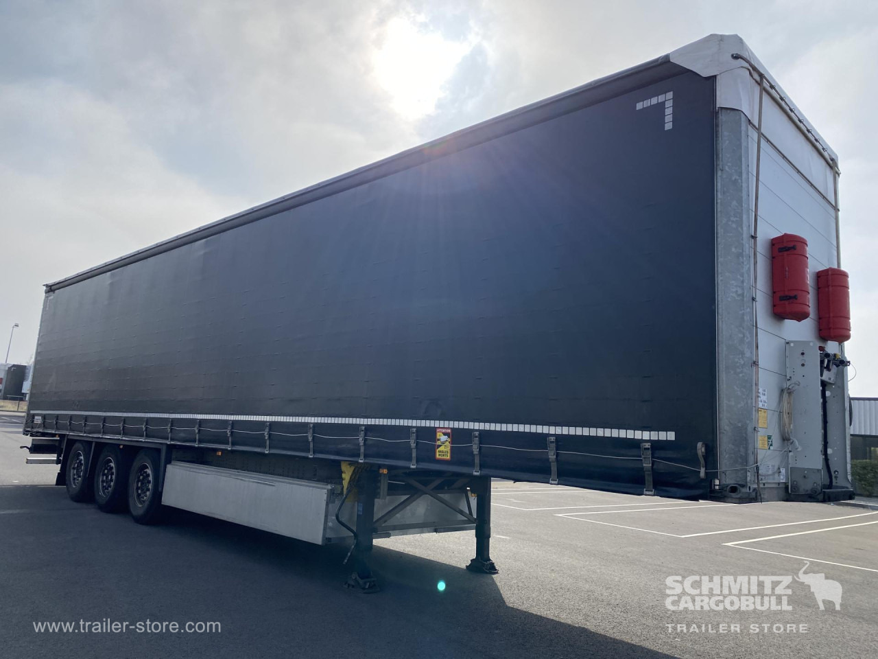 SCHMITZ Curtainsider Standard - Тентований напівпричіп: фото 1 SCHMITZ Curtainsider Standard - Тентований напівпричіп: фото 1