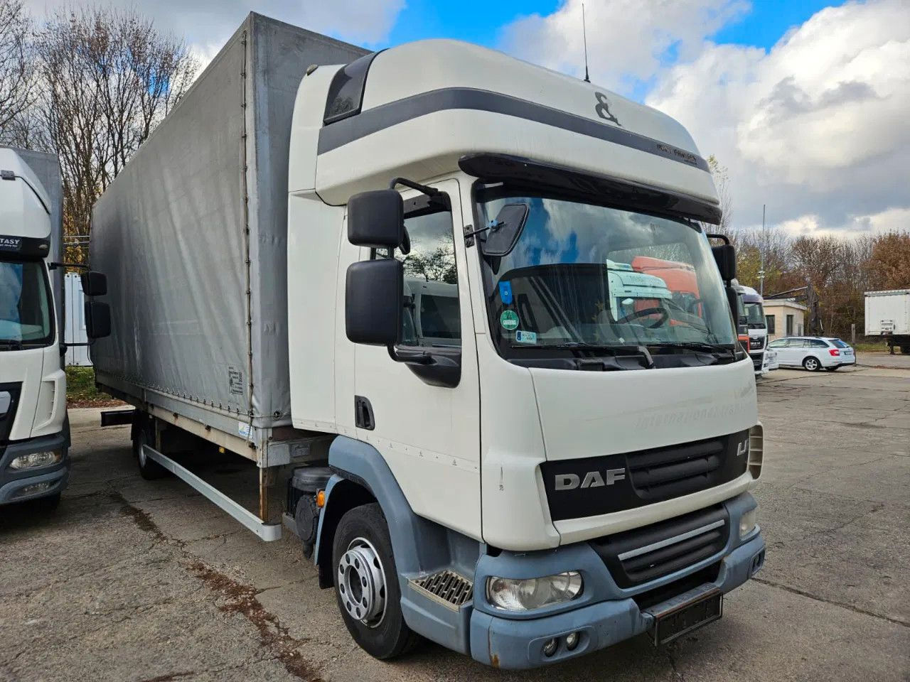 DAF LF 45.210 12t Euro5 EEV - Тентована вантажівка: фото 2 DAF LF 45.210 12t Euro5 EEV - Тентована вантажівка: фото 2