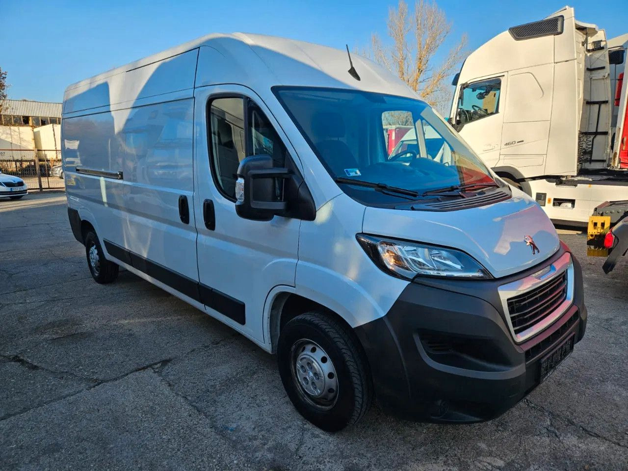 Peugeot Boxer Box 2.2 Premium FT 350 L3H2 Camera 2 units - Фургон з закритим кузовом: фото 2 Peugeot Boxer Box 2.2 Premium FT 350 L3H2 Camera 2 units - Фургон з закритим кузовом: фото 2