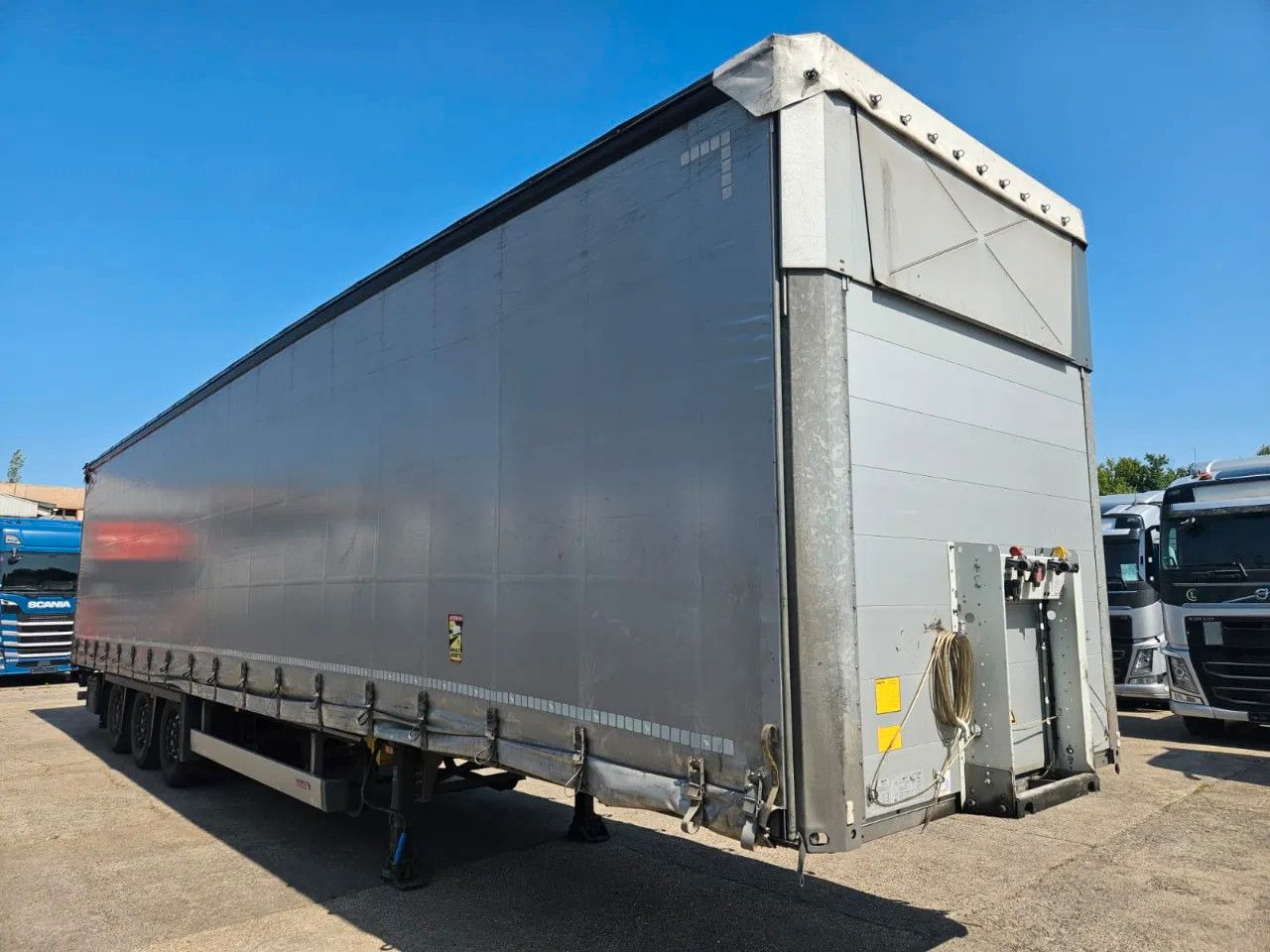 Schmitz Cargobull SCB S3T VARIOS 5 units! Lifting Axle A&C, XL Cod - Тентований напівпричіп: фото 2 Schmitz Cargobull SCB S3T VARIOS 5 units! Lifting Axle A&C, XL Cod - Тентований напівпричіп: фото 2