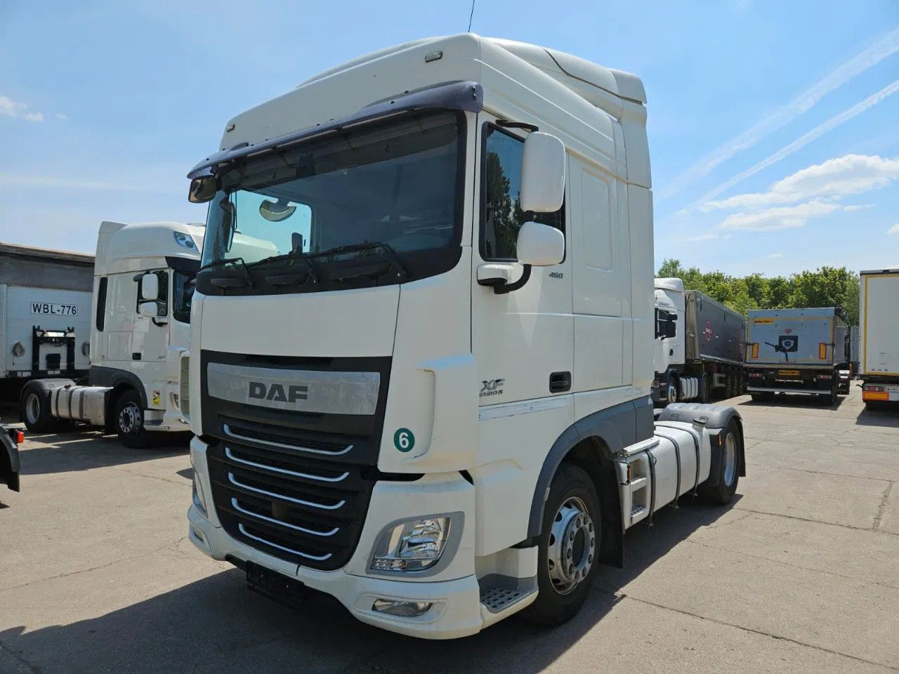 DAF XF 460 Space Cab Standklima 2 units - Тягач: фото 1 DAF XF 460 Space Cab Standklima 2 units - Тягач: фото 1