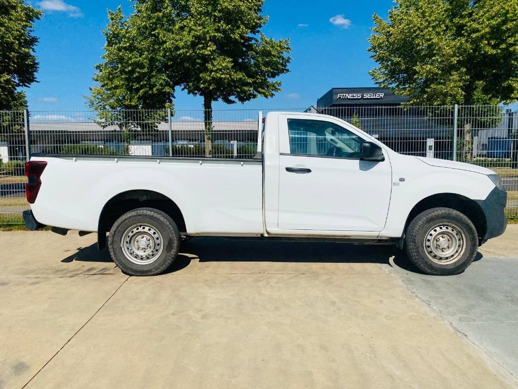 Isuzu D-Max Socage - Легковий автомобіль: фото 5 Isuzu D-Max Socage - Легковий автомобіль: фото 5