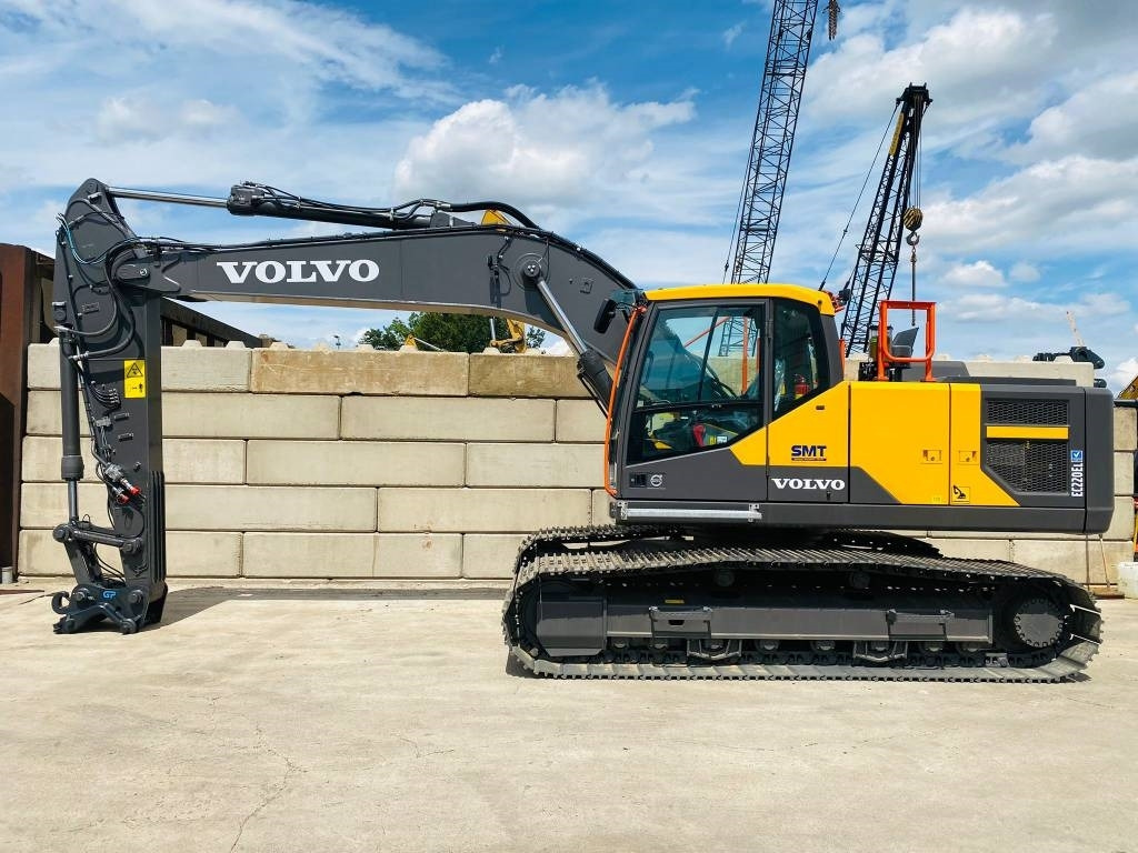Volvo ec220el - Гусеничний екскаватор: фото 1 Volvo ec220el - Гусеничний екскаватор: фото 1