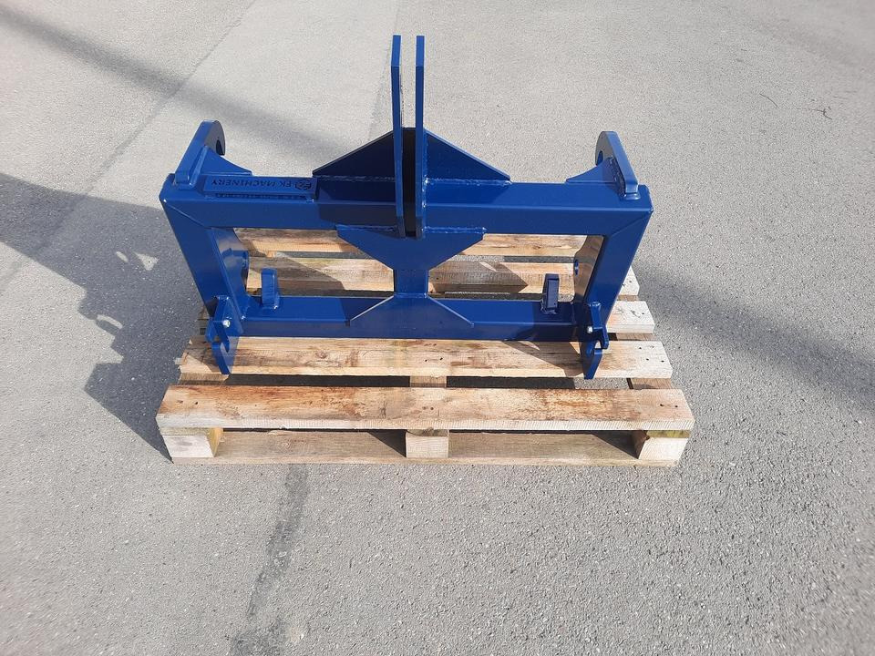 Adapter Komatsu Cat Hoflader Radlader auf 3 Punkt Kat II - Зчіпний пристрій: фото 1 Adapter Komatsu Cat Hoflader Radlader auf 3 Punkt Kat II - Зчіпний пристрій: фото 1