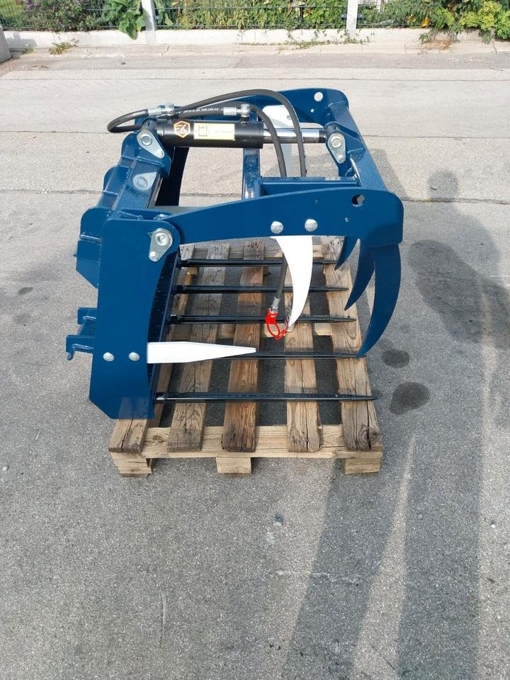 Krokodilgebiss mini Schäffer Greifschaufel Frontlader Hoflader - Техніка для силосу: фото 5 Krokodilgebiss mini Schäffer Greifschaufel Frontlader Hoflader - Техніка для силосу: фото 5