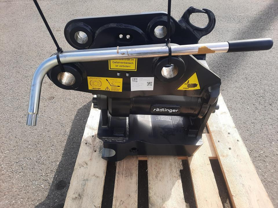 Rädlinger Tilt 5 - 10 to Powertilt Minibagger Schwenkmotor Cat - Тилтротатор в категорії Міні-екскаватори: фото 3 Rädlinger Tilt 5 - 10 to Powertilt Minibagger Schwenkmotor Cat - Тилтротатор в категорії Міні-екскаватори: фото 3