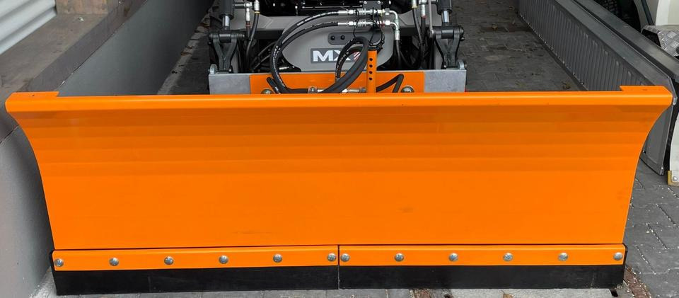 Schneeschild 1,8m MX Yanmar Solis Kommunal Traktor Hoflader - Відвал для снігу: фото 2 Schneeschild 1,8m MX Yanmar Solis Kommunal Traktor Hoflader - Відвал для снігу: фото 2