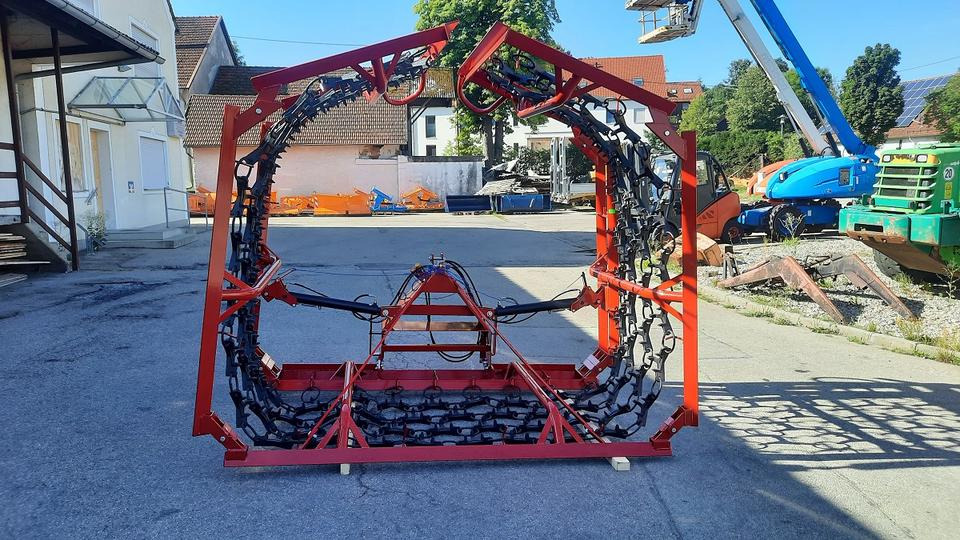 Wiesenegge 6 - 8m Wiesenstriegel Wiesenschleppe Traktor Egge - Луговa борона: фото 1 Wiesenegge 6 - 8m Wiesenstriegel Wiesenschleppe Traktor Egge - Луговa борона: фото 1