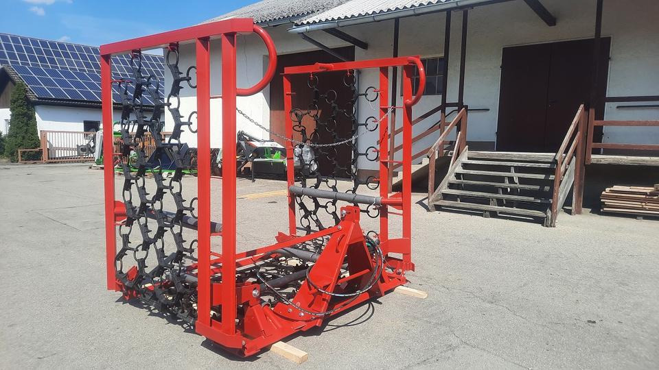 Wiesenegge 6 - 8m Wiesenstriegel Wiesenschleppe Traktor John deer - Луговa борона: фото 1 Wiesenegge 6 - 8m Wiesenstriegel Wiesenschleppe Traktor John deer - Луговa борона: фото 1