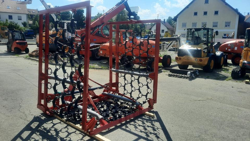 Wiesenegge 6 - 8m Wiesenstriegel Wiesenschleppe Traktor John deer - Луговa борона: фото 4 Wiesenegge 6 - 8m Wiesenstriegel Wiesenschleppe Traktor John deer - Луговa борона: фото 4