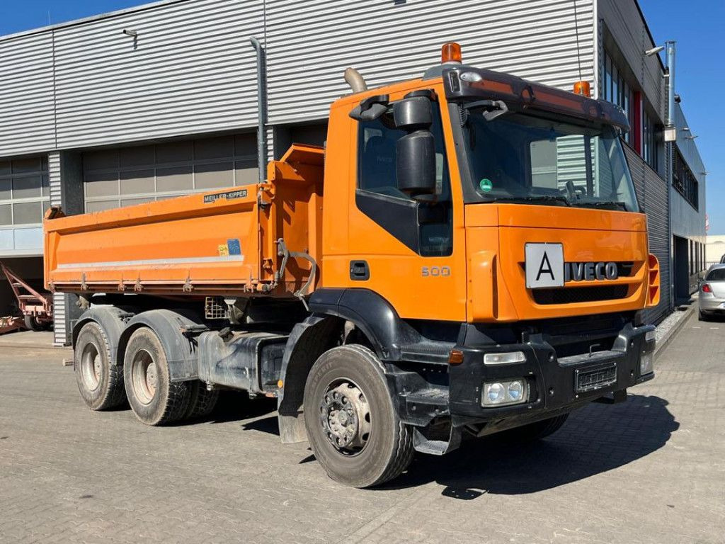 Iveco TRACKER AD260T50 6x4 3-Achs Kipper Schalter, Bla - Самоскид вантажівка: фото 2 Iveco TRACKER AD260T50 6x4 3-Achs Kipper Schalter, Bla - Самоскид вантажівка: фото 2