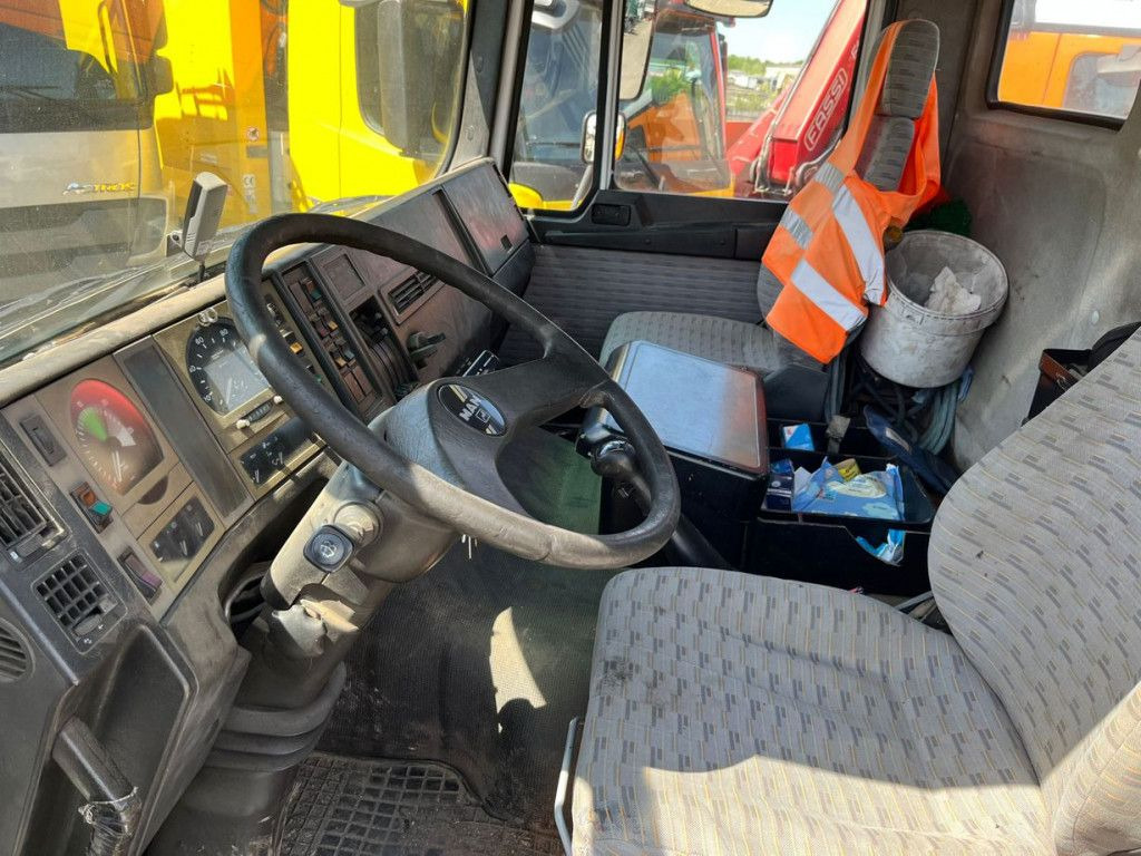 MAN F2000 27.342 6x4 Abrollkipper mit Kran - Вантажівка з маніпулятором: фото 5 MAN F2000 27.342 6x4 Abrollkipper mit Kran - Вантажівка з маніпулятором: фото 5