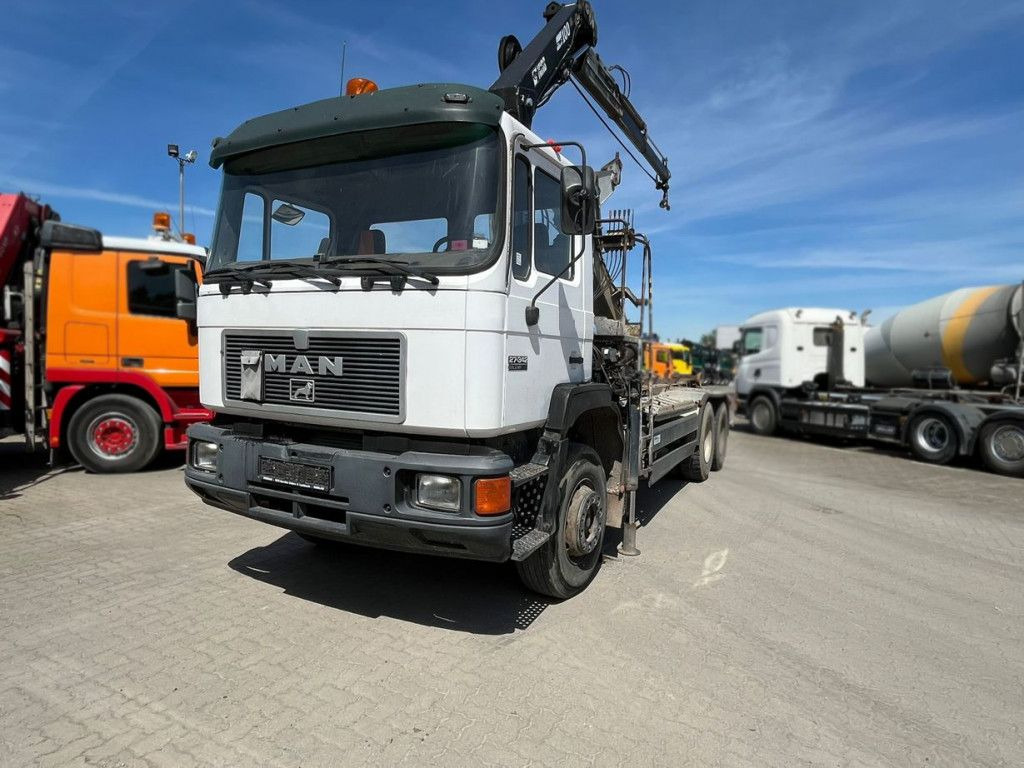 MAN F2000 27.342 6x4 Abrollkipper mit Kran - Вантажівка з маніпулятором: фото 1 MAN F2000 27.342 6x4 Abrollkipper mit Kran - Вантажівка з маніпулятором: фото 1