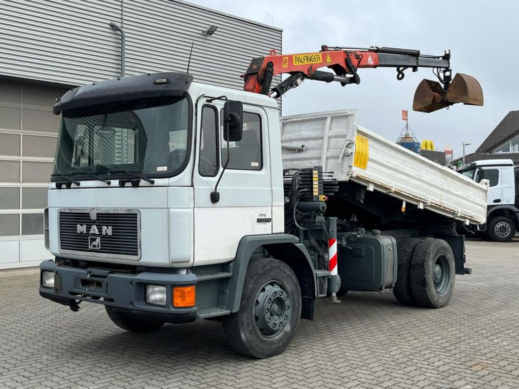 MAN F90 18.232 FK 2-Achs Kipper Kran Palf. PK 8000 - Самоскид вантажівка, Вантажівка з маніпулятором: фото 1 MAN F90 18.232 FK 2-Achs Kipper Kran Palf. PK 8000 - Самоскид вантажівка, Вантажівка з маніпулятором: фото 1